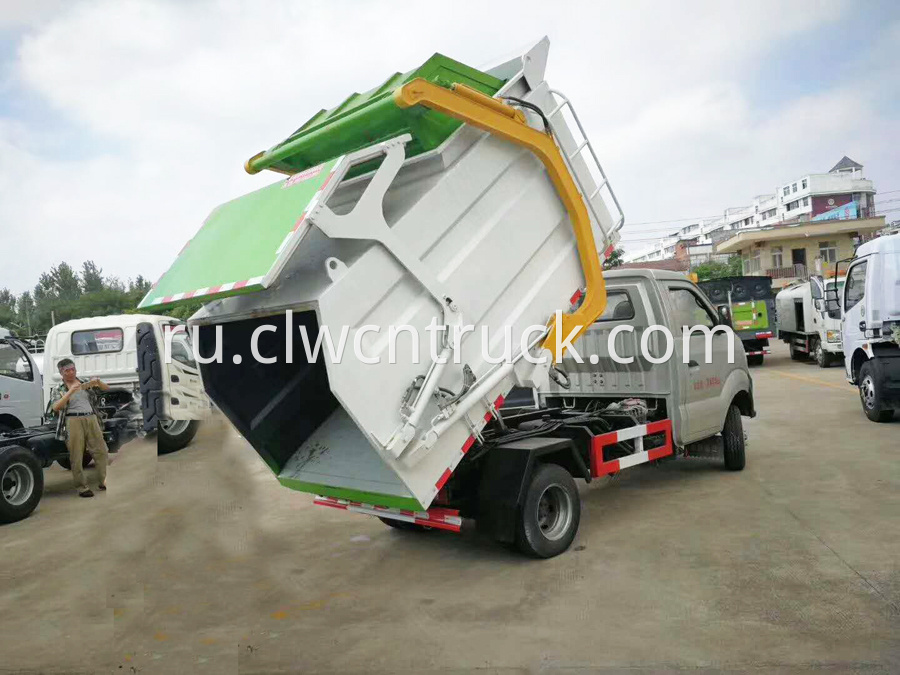 self loader garbage truck 8